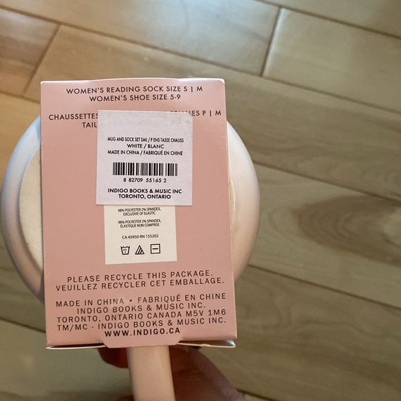 Indigo mug and socks - Picture 2 of 2